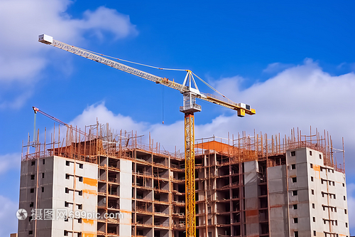 公寓施工现场建筑劳务分包 模式、管理与优化路径